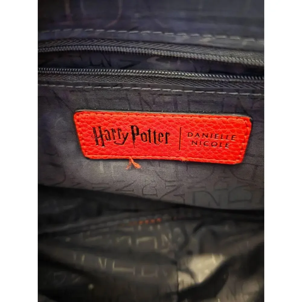 Danielle Nicole Gryffindor Bag‎ Red Lion Embroidery Adjustable Strap - Picture 9 of 10